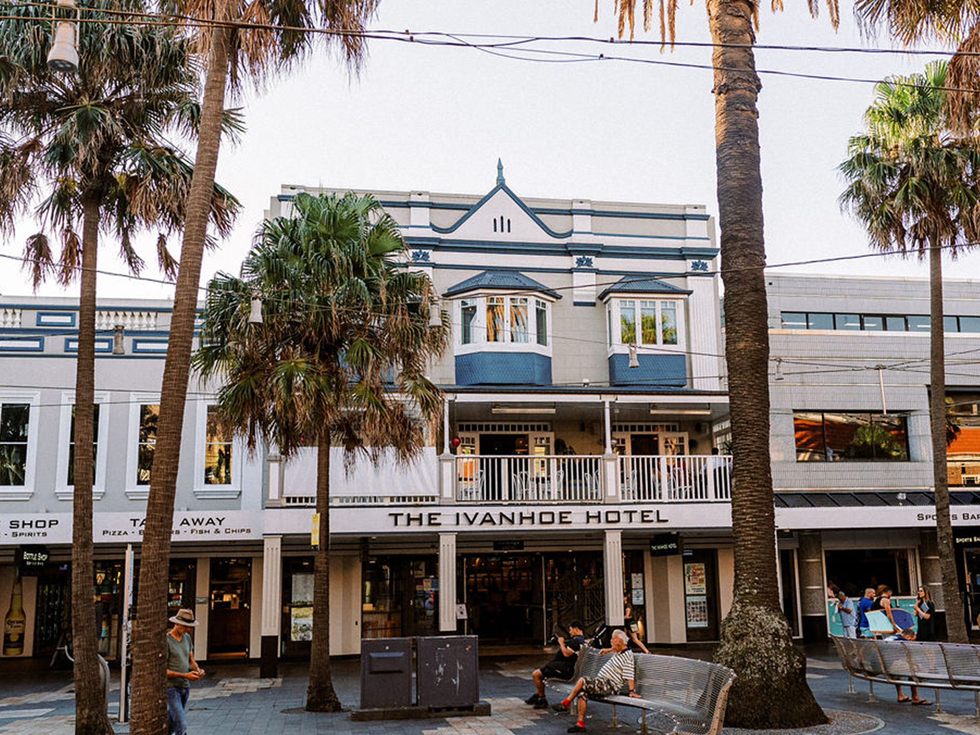 The Ivanhoe Hotel front