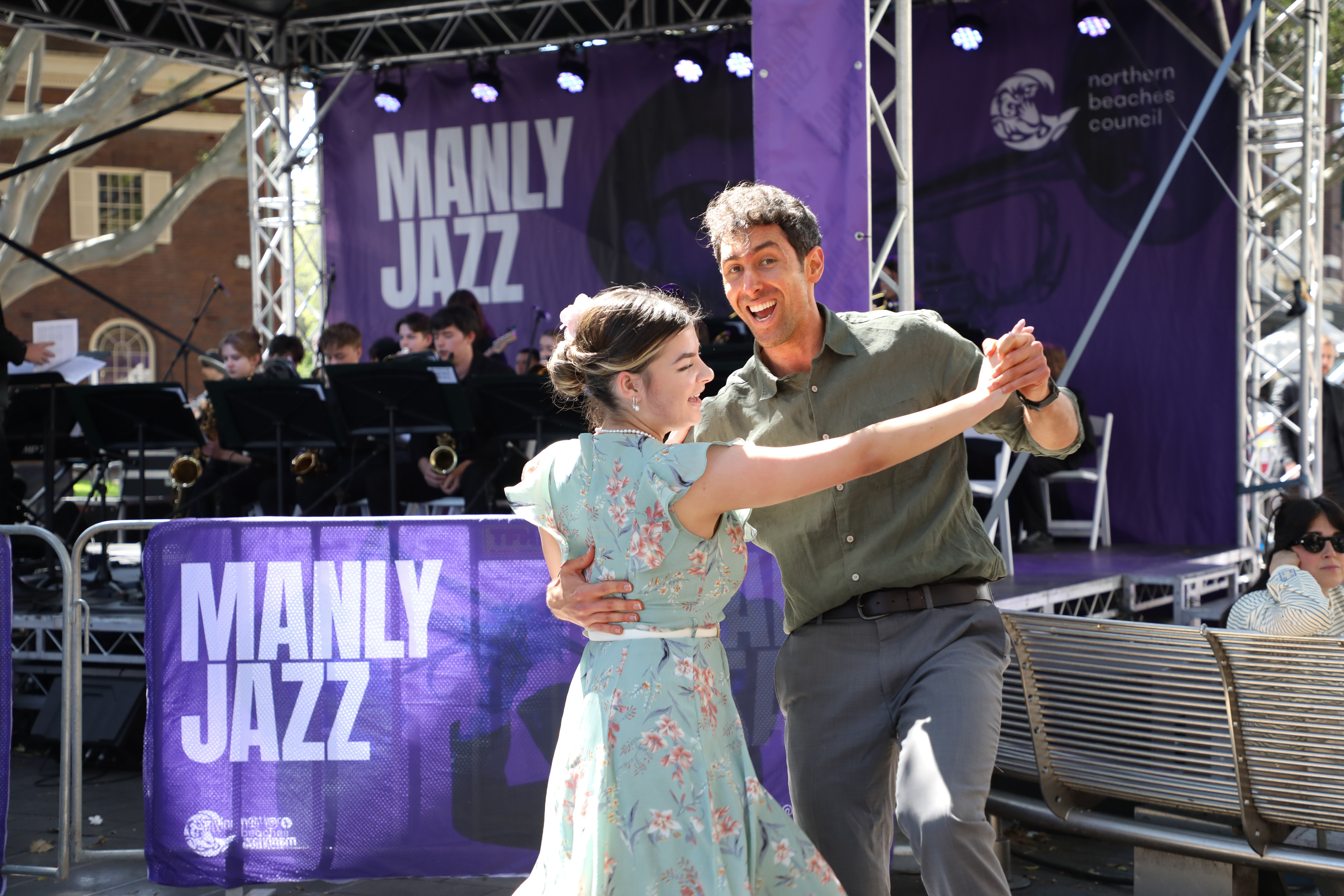 Swing Dancers