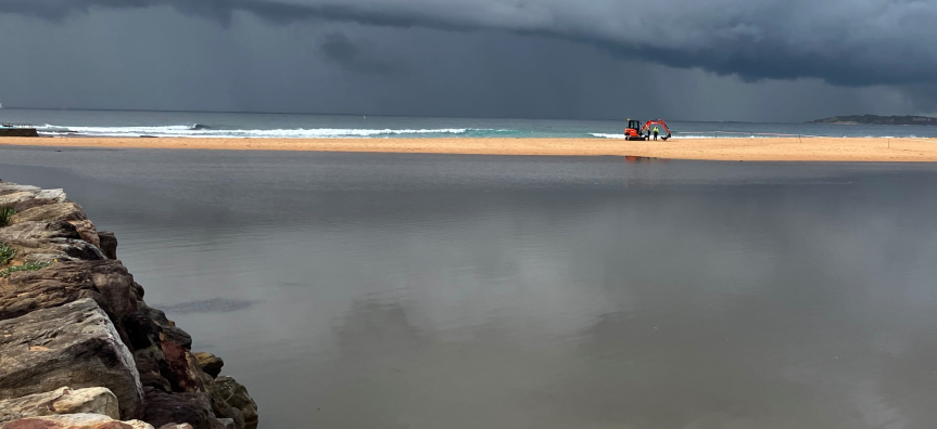 Preparing to open Narrabeen Lagoon 7 Aug 2023