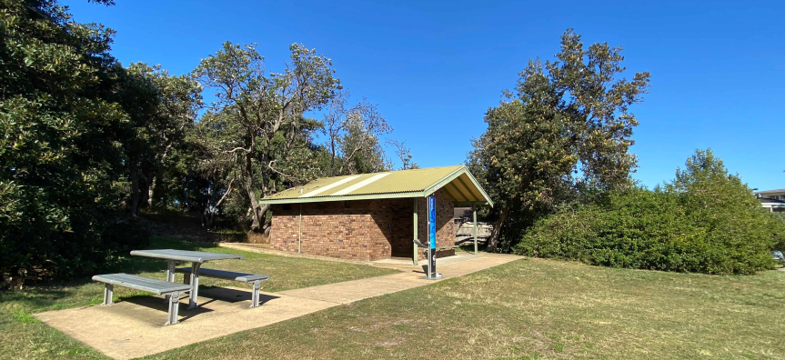 Toilet block and table at Adams Street Reserve