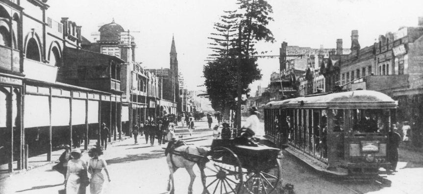 Manly Corso in 1912, featuring tram and horse and cart
