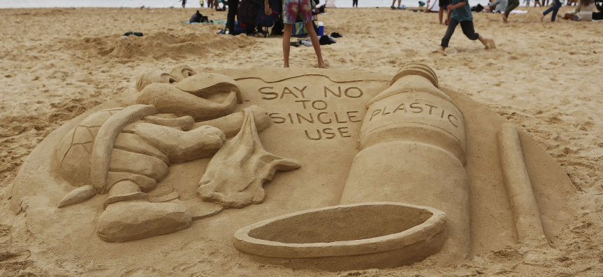 Single_Use_Plastics_Sand_Sculpture_AM2A5298_c_Karen_Watson.jpg