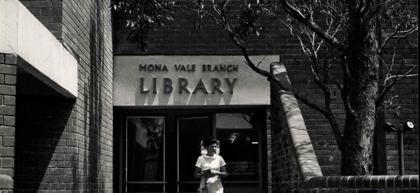 Entrance_to_Mona_Vale_Library_1972.jpg