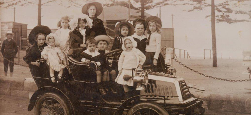 kids_in_car_historical_photo.jpg