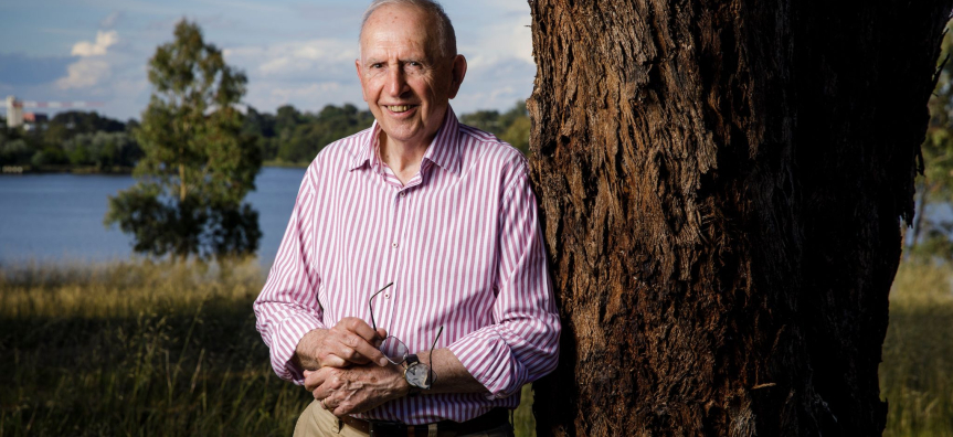 Photo of Hugh Mackay 