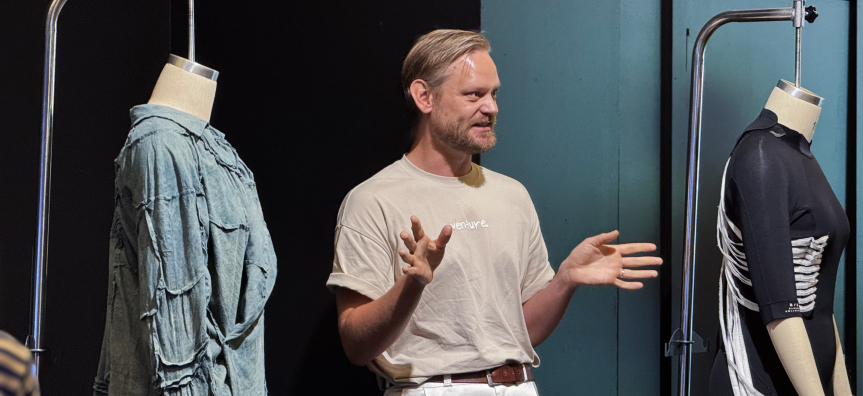 Bjorn Eriksson, Co-Habitat Coat Fashion for Nonhuman Kinship part1of3