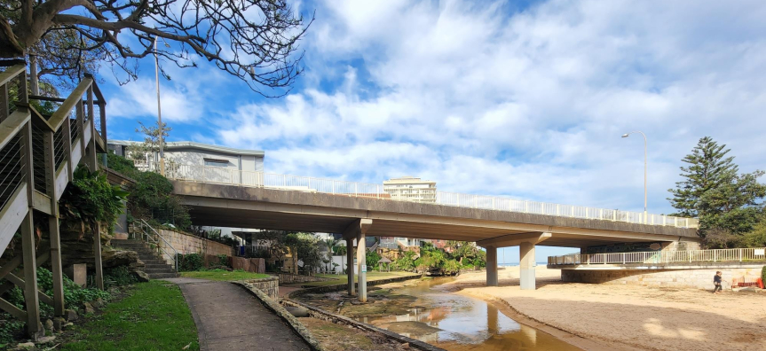 Photo of the Stuart Sommerville Bridge from below