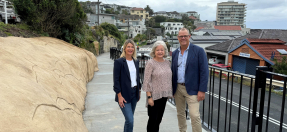 Mayor Heins with local residents Paul and Tracey Oates