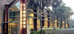 Mona Vale Library Front Doors
