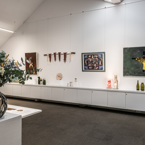 EADP_2022_-_Mona_Vale_Pop_Up_Gallery_-_exhibition_view_15._Photo_by_Greg_Piper.jpg